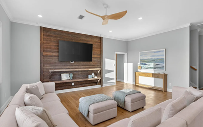 Sand Out In A Crowd 5