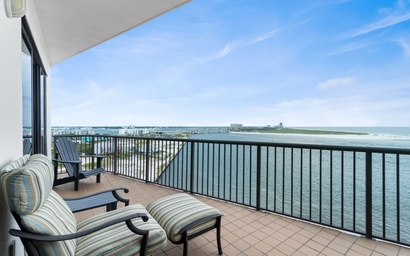 Grand Pointe 801
