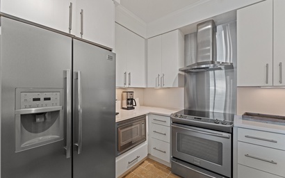 Shipwatch Riverside E905 8