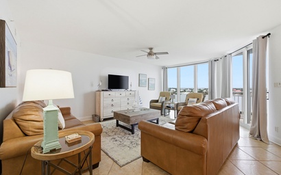 SeaSpray Riverside 712 8