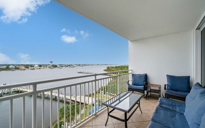 SeaSpray Riverside 712 2