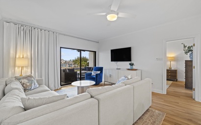 Shipwatch Riverside E104 8