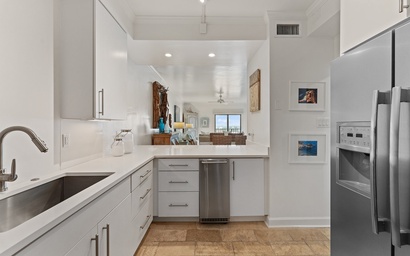 Shipwatch Riverside E905 5