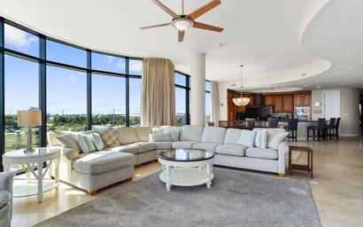 Capri 202 + FREE Seasonal Beach Service 2