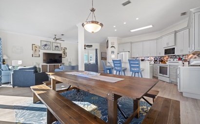 Courageous Beach House Suite D 10