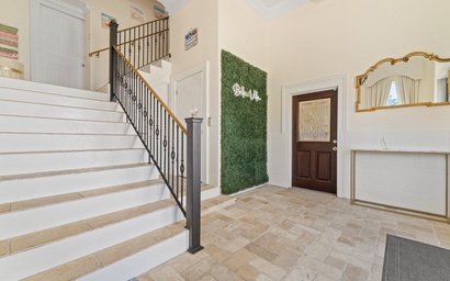 Bella Villa Estate 7