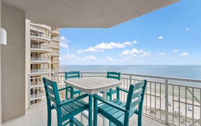 Indigo East 901 + Den w/Cabana ! 2