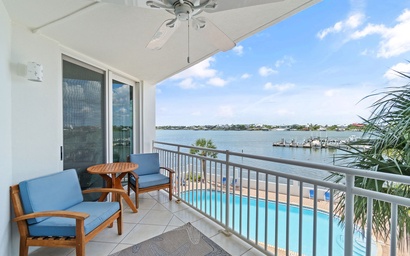 SeaSpray Riverside 313 2