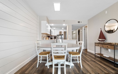 Ocean Breeze East 803 6