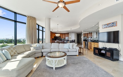 Capri 202 + FREE Seasonal Beach Service 4