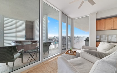 Mediterranean West 302 7