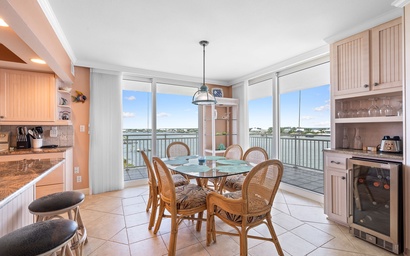 SeaSpray Riverside 611 9