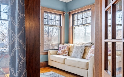 Uptown Urban Living 5