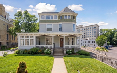 The Lyon House at Loring Park 6