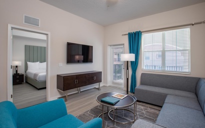 Featured Property New Modern Vista Cay Reserve Condo - 6007