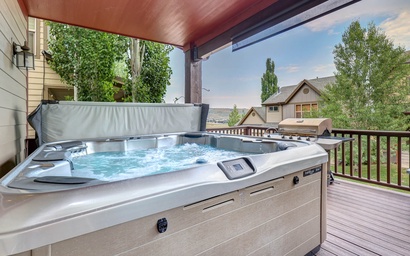 Bear Hollow Village 5661 3