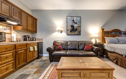 Prospector Lodge 612 6