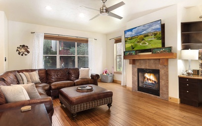 Bear Hollow Village 5661 2