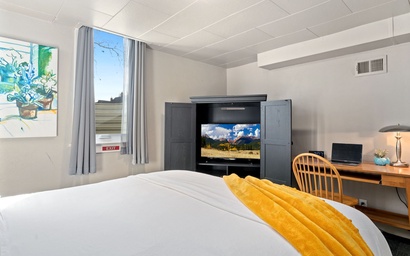 516 1/2 W Mountain Ave - Lower 4