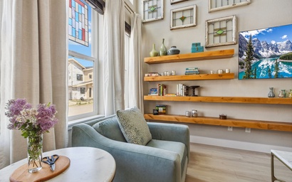 381 Osiander Street* 4