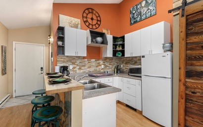 426 N. Loomis Ave. 3