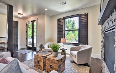 327 N. Loomis Ave* 6