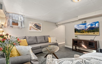 516 1/2 W Mountain Ave - Lower