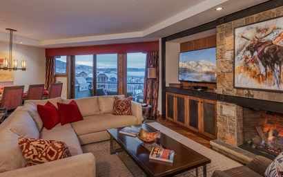 Featured Property One Steamboat Place #501: Cougar Mountain