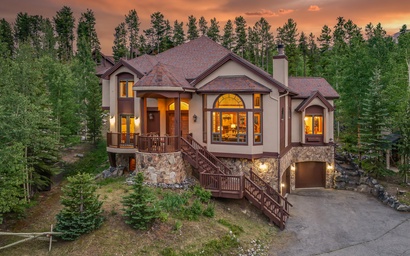 Featured Property Boulder Ridge Retreat
