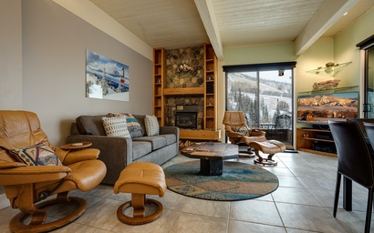 CB111 - Storm Meadows Club B Condominiums 4