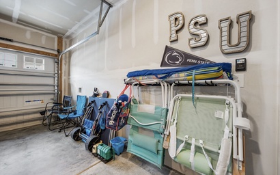 Birdie Bungalow- Games, Beach Gear, Sleeps 10 4