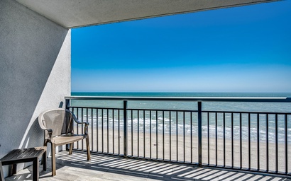 Bay View Resort 1004A