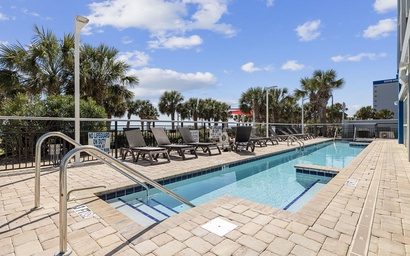 Bay View Resort 1707A 4