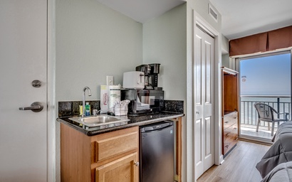 Bay View Resort 1707B 6