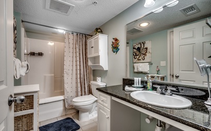 Yacht Club Villas 2-102A 7