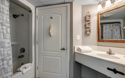 Carolinian Beach Resort 1633 9