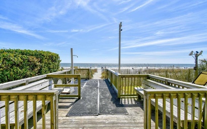 Carolinian Beach Resort 1733 5