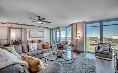 Horizon at 77th - Unit 812 5