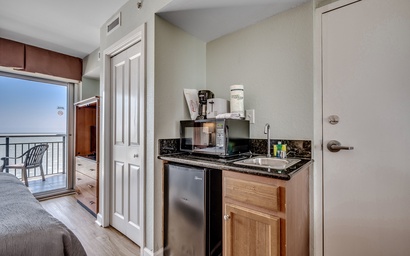 Bay View Resort 1005B 6