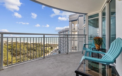 Horizon at 77th - Unit 812 2