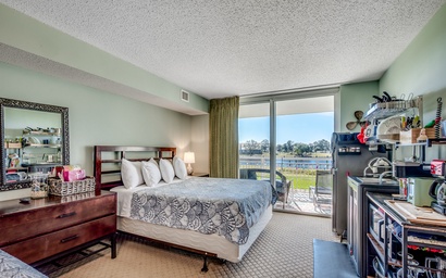 Yacht Club Villas 2-102B 5