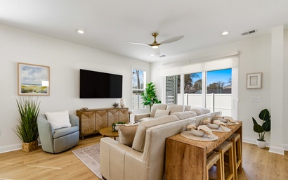 Hill Street Villa 2608