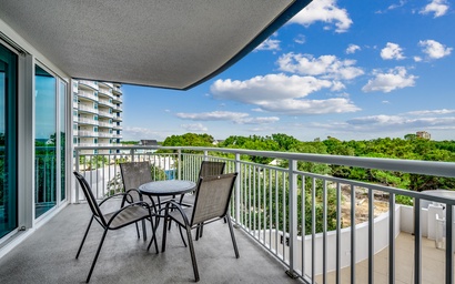 Horizon at 77th - Unit 206