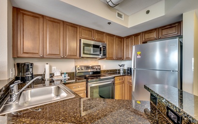 Horizon at 77th - Unit 206 10