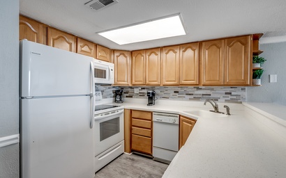 Palms Resort 1704 10