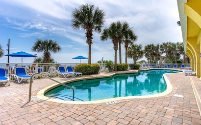 Camelot By The Sea 815 4