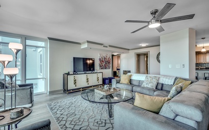 Horizon at 77th - Unit 812 7