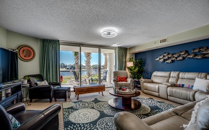 Yacht Club Villas 2-102A 3