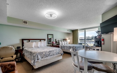 Yacht Club Villas 2-102B 3