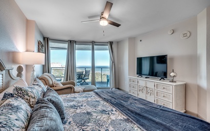 Horizon at 77th - Unit 812 6